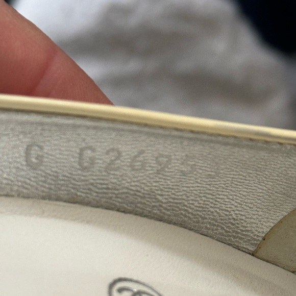 Chanel patent leather cream & black shoes size Size 36 US Size 6 Very Preloved. - Picture 12 of 14